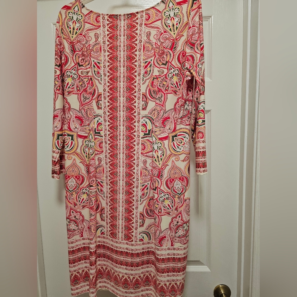 Multicolor Dress. Size Large. 3/4 Sleeves.